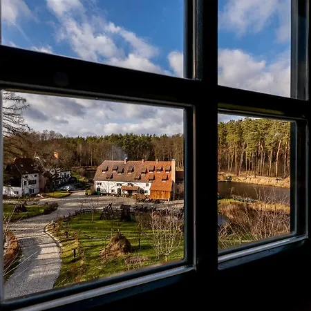 Gosciniec Pod Zajacem Bed & Breakfast Oleśnica