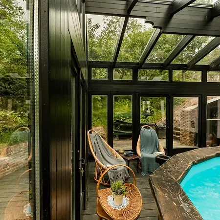 Gosciniec Pod Zajacem Bed & Breakfast 4*