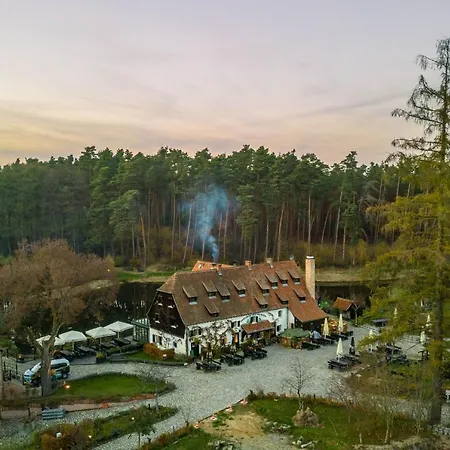 Gosciniec Pod Zajacem Bed and Breakfast Oleśnica