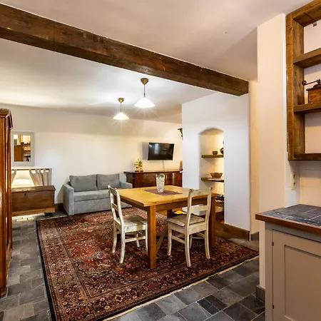 Bed & Breakfast Gosciniec Pod Zajacem 4*