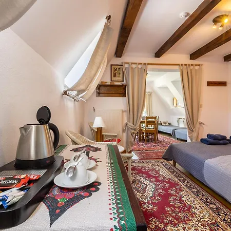 Bed & Breakfast Gosciniec Pod Zajacem 4*