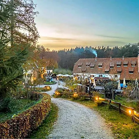 Gosciniec Pod Zajacem Olesnica (Lower Silesia)