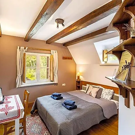 Bed & Breakfast Gosciniec Pod Zajacem 4*