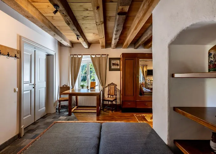 Gosciniec Pod Zajacem Olesnica (Lower Silesia)