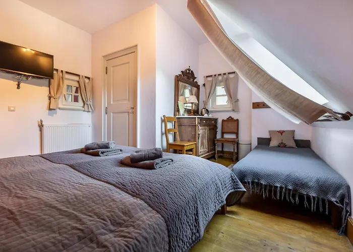 Gosciniec Pod Zajacem Olesnica (Lower Silesia)