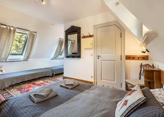 Gosciniec Pod Zajacem Olesnica (Lower Silesia)