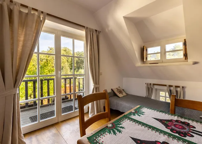 Gosciniec Pod Zajacem Olesnica (Lower Silesia)