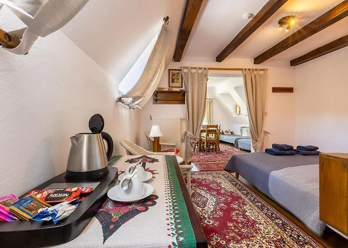 Bed & Breakfast Gosciniec Pod Zajacem 4*