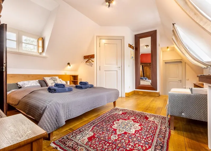 Gosciniec Pod Zajacem Bed & Breakfast 4*